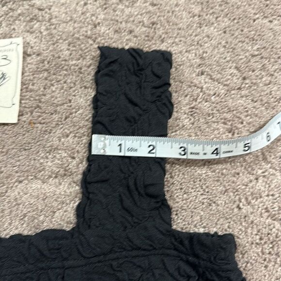 Lightly smocked crop top! NWT EASEL size Medium - Picture 7 of 8